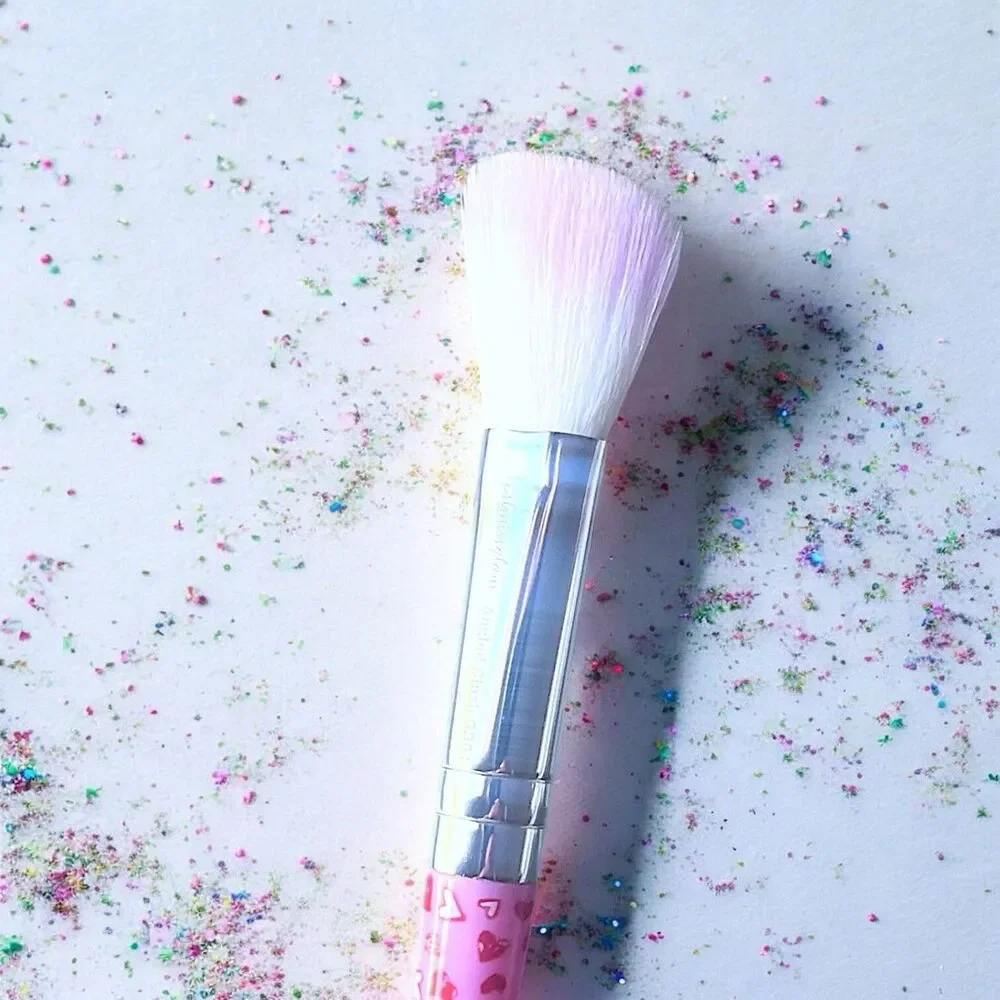 SLMISSGLAM Heart Angled Blush Brush GB01 Retails for $23 New Without Box